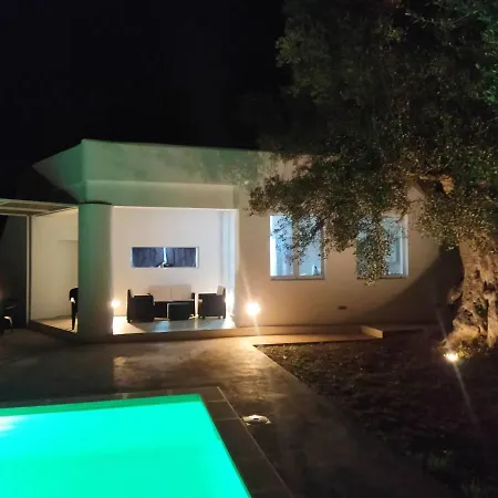 Trullo Marta Con Piscina * Ostuni