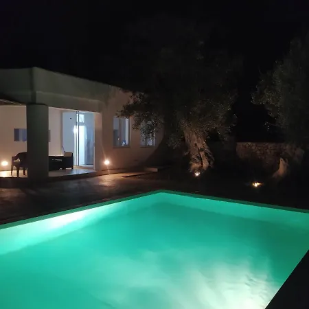 Trullo Marta Con Piscina