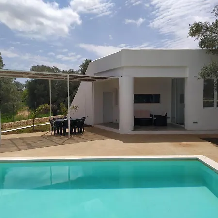 Trullo Marta Con Piscina Villa Ostuni