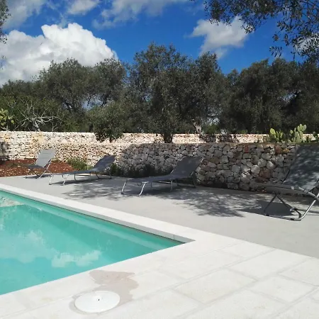 Trullo Marta Con Piscina * Ostuni