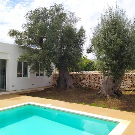 Trullo Marta Con Piscina *