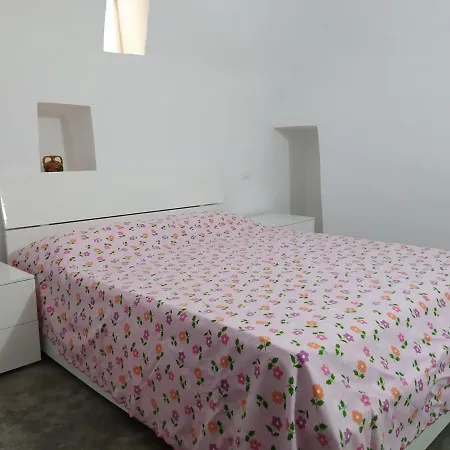 Trullo Marta Con Piscina